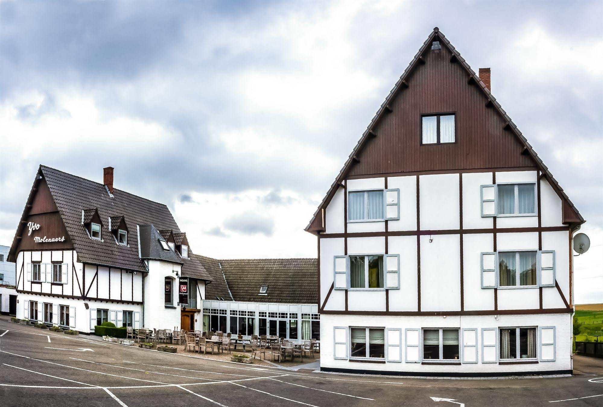 Malpertuus Hotel